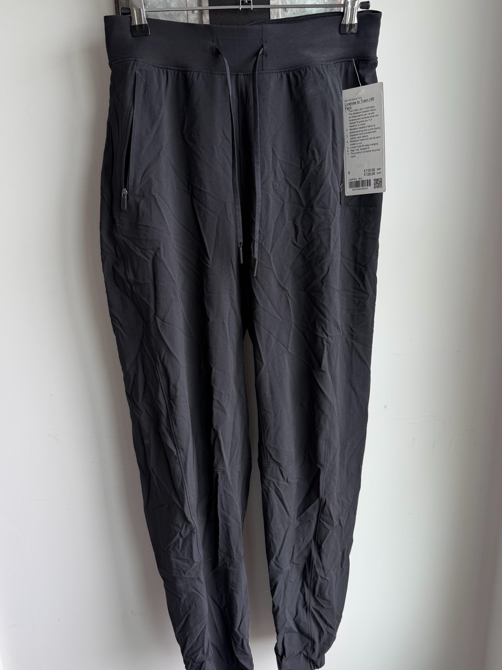 NWT Lululemon License to Train Joggers Size 6
